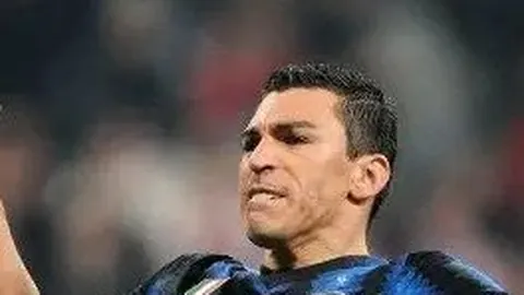 网友喜闻佟丽娅离婚决定，当事人曾强调争执中必先认错